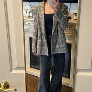 Brand: Bershka, Size: small, Color: Beige Plaid, Model Height: 5’5”